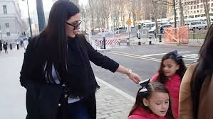 Other photos that have appeared on a number of social media accounts bearing her name show emma coronel wearing tight jeans, stilettos and prada purses. Video El Chapo S Wife Emma Coronel Aispuro Arrives At Court With Children Daily Mail Online