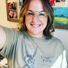 Tracy Pridemore's Instagram, Twitter & Facebook