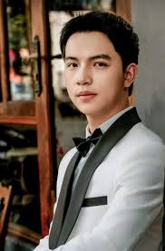 NEW HEARTTHROB ALERT: 2005 SOLDIER BREAKS THE INTERNET! This young soldier,  Vi Hoang The Duyet, is stealing hearts everywhere! With just four little  words—“No I don't”—and a smile that could light up