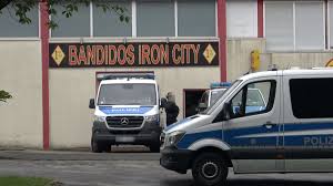Press the space key then arrow keys to make a selection. Gross Razzia In Nrw Bandidos Gebaude In Soest Dortmund Etc Durchsucht Nrw