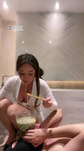 Yinuo Chinese Femdom - Vomit Extreme Quantites - FemdomizeTube: Femdom Porn  Videos