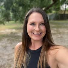 Who is a cast iron expert to deep clean and season large cast iron grates  from a stove in Mineola Texas?