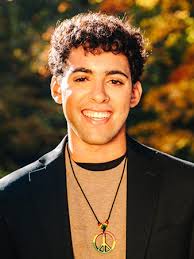 Behind the scenes and in the spotlight: Journalism students help drive  Mizzou Homecoming