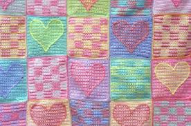 Grab your circular needles and let's knit this simple blanket featuring a mock cable stitch pattern that's easy to memorize. Cute And Easy Heart Baby Blanket Knitting Pattern Sizzle Stich