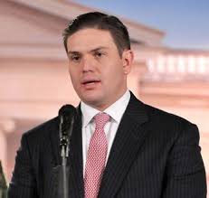 Es economista de la universidad javeriana con maestría en políticas públicas de la escuela de asuntos públicos e internacionales. Abc Economia Juan Carlos Pinzon Es El Nuevo Ministro De Defensa