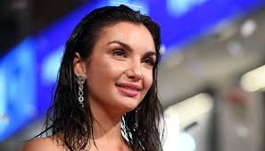 La notizia delle nozze tra la cantante e afrojack ha fatto il giro dei media, così come le fo . Gf Vip Surprise Elettra Lamborghini Will Enter The House On New Year S Eve World Today News