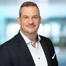 Marco Rohrer's Instagram, Twitter & Facebook