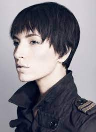 The teen girl already has a hint of childish cuteness on their faces and combining it with cuter style like a pixie cut or bobs they look even more adorable. Girls That Look Like Boys That Look Like Girls Chic Short Hair Short Hair Styles Cute Hairstyles For Short Hair
