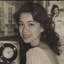 🎉 I recently helped Catherine Gamboa Dait, Mary Grace Gamboa and 3 others  earn the Conversation Starter badge! It's exciting support them and be a  part of their community. Check out their