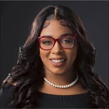 In the Top End, everyone knows everyone. Here's how they're all connected.  📺 Territory