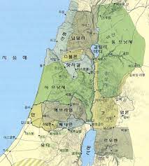 הערוץ משדר תכניות בוקר, אירוח, אקטואליה בין היתר קשת 12 הייתה הראשונה ששילבה במהלך שידור הפרסומות בערוץ, כתובית מיד נשוב אשר מידעת את הצופה. ì—¬í˜¸ìˆ˜ì•„ì˜ ê°€ë‚˜ì•ˆ ë•… ë¶„ë°° ì´ìŠ¤ë¼ì—˜ 12ì§€íŒŒ