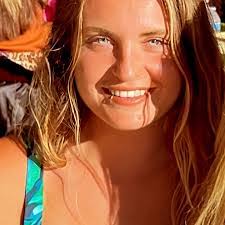 Emma Lake's Instagram, Twitter & Facebook