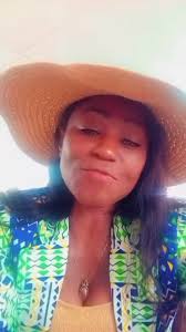 Merci Sergine la lionne pour ta présence énergique et lumineuse😍. , Oui,  Oyem s'illumine du 20 au 25 décembre 2025. , Merci aux autorités locales de  la commune d'Oyem en tête desquelles le Gouverneur ...