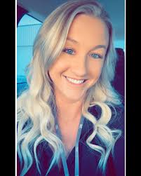 33 & THRIVING 🖤🎉 PRAYING FOR A BETTER YEAR 🤞🏻🥰