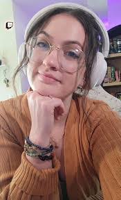 Lindsey Eubanks's Instagram, Twitter & Facebook