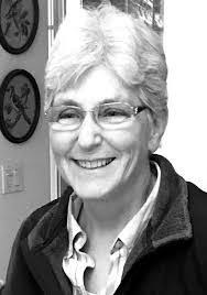 Caroline Lorenz's Instagram, Twitter & Facebook