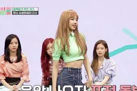•lisa dijo que su modelo a seguir es la lider de 2ne1 cl. Lisa De Blackpink Realiza Covers Baile De Red Velvet Y Twice En Idol Room Soompi