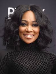 See The Best Beauty Looks From Black Girls Rock Before It Airs Tonight Long Hair Styles Hair Styles Curly Hair Styles