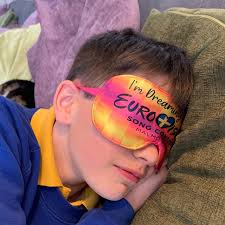 Personalised Barry Wood FUNNY Novelty Heat Changing Mug, Colour Changing  Barry Woods Wood Sitting