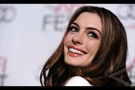 From the late aughts to, well, pretty much last year, the public narrative and cultural commentary surrounding anne hathaway was vile: Anne Hathaway Takut Menyanyi Di Les Miserables Antara News