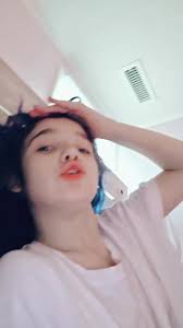 Willow Young (@willow.young7)