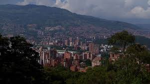 Descubre cómo la contingencia ambiental en medellín impacta la operatividad de tu empresa. Medellin Se Prepara Para El Primer Periodo De Contingencia Ambiental