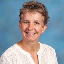 Beth Henning's Instagram, Twitter & Facebook