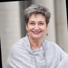 Tara Callan's Instagram, Twitter & Facebook