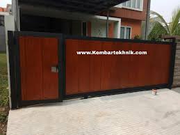 Pintu Gerbang Besi Minimalis Kombinasi Kayu Contoh Pintu Gerbang Minimalis Contoh pintu gerbang minimalis diatas merupakan beberapa model pintu pagar minimalis yang dikumpulkan dari beberapa sumber untuk anda. pintu gerbang besi minimalis kombinasi