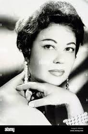 Carmen Morell's Instagram, Twitter & Facebook