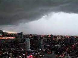 Edgewater, rogerspark, uptown, ravenswood, and neighbouring areas. Tornado Warning High Above Downtown Chicago Youtube