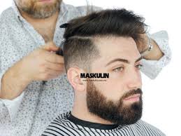 Gaya rambut pria botak depan youtube via youtube.com. 6 Trend Rambut Yang Sesuai Mengikut Bentuk Muka Jangan Main Terjah Je Barber Shop Tu Maskulin