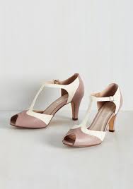 Ulož.to je v čechách a na slovensku jedničkou pro svobodné sdílení souborů. Going To Gait Lengths Heel In Mauve Youll Want To Extend The Duration Of Your Amble When You Strap Your Feet Into These Chel Vintage Heels Heels Fashion Shoes
