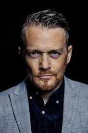 Results from a couple of recent headshot sessions with Liam Olsen and Rana  Ozbek, with Liam wanting to go for a darker, gritty style