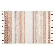 Complete virtually any room with durable and stylish teppiche sold on alibaba.com created from incredibly. Teppich Aus Baumwolle Und Geflochtener Wolle Mit Pompons Mehrfarbig 140x200 Nonita Maisons Du Monde