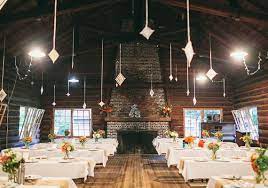Oregon Camp Wedding Sage Thomas Real Weddings Camp Wedding Rustic Wedding Decor Winter Lodge