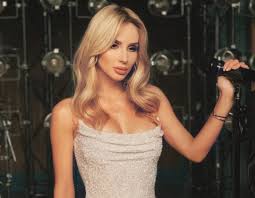 Female vocalists from ukraine by name. Iz Za Video Svetlana Loboda Podaet V Sud Na Plasticheskogo Hirurga