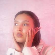 Amanda Heino's Instagram, Twitter & Facebook