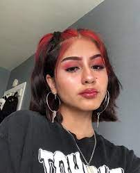 I Wanna Dye My Hair Like This Hair Streaks Split Dyed Hair Hair Color Streaks