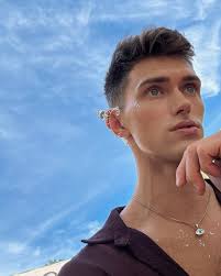 Jacob Dooley's Instagram, Twitter & Facebook