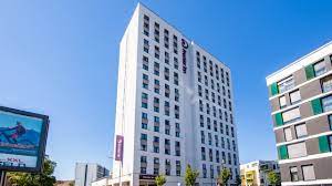 Unser premier inn hotel köln city süd liegt südlich der altstadt, nur wenige minuten vom hauptbahnhof entfernt. Premier Inn Koln City Sud Hotel Koln Holidaycheck Nordrhein Westfalen Deutschland