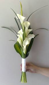 Maybe you would like to learn more about one of these? Pin By Solange Aparecida On Wedding Ideas In 2021 Calla Lily Bouquet Lily Bouquet Wedding Lily Bouquet