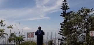 Bukit bendera hanya mula dibuka pada 6.30 pagi dan ditutup pada jam 10.30 malam. Mohd Faiz Bin Abdul Manan Bukit Bendera