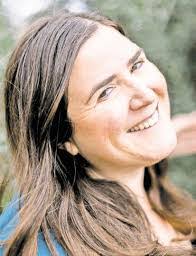 Sophia Larsen's Instagram, Twitter & Facebook