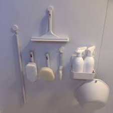 無印良品のフックが便利すぎ 種類別に使い方を紹介 無印良品 掃除 インテリア 収納 浴室 インテリア