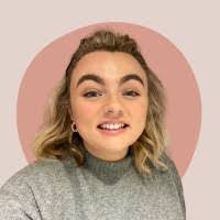 Alice Pringle's Instagram, Twitter & Facebook