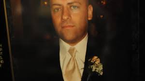 FBI searching for man wanted in 2009 home invasion murder