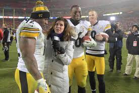 Le'veon bell sat out last season in a contract dispute with the steelers and walked in free agency. James Harrison S Comments On Le Veon Bell Aren T As Crazy As They Sound Behind The Steel Curtain