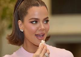 Khloé Kardashian apuesta por un nuevo negocio: palomitas de maíz proteicas