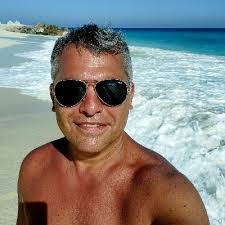 Cerca tastieristi rock a Chieri